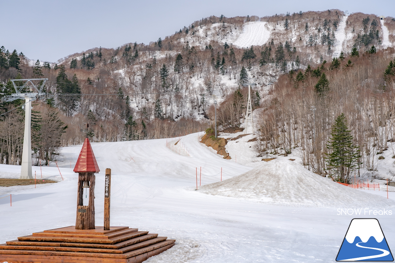 札幌国際スキー場｜2022年のゴールデンウイークが開幕。さすが、KOKUSAI。5月目前にして、ほぼ全面滑走可能です(*^^)v